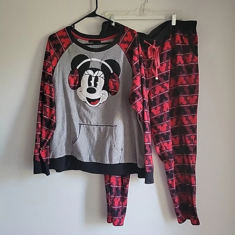 Disney Pajama Set Size 2x